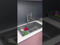 갑판에 장착 된 단일 손잡이 및 3 차원 폭포와 함께 실버 욕실 싱크 믹서 탭